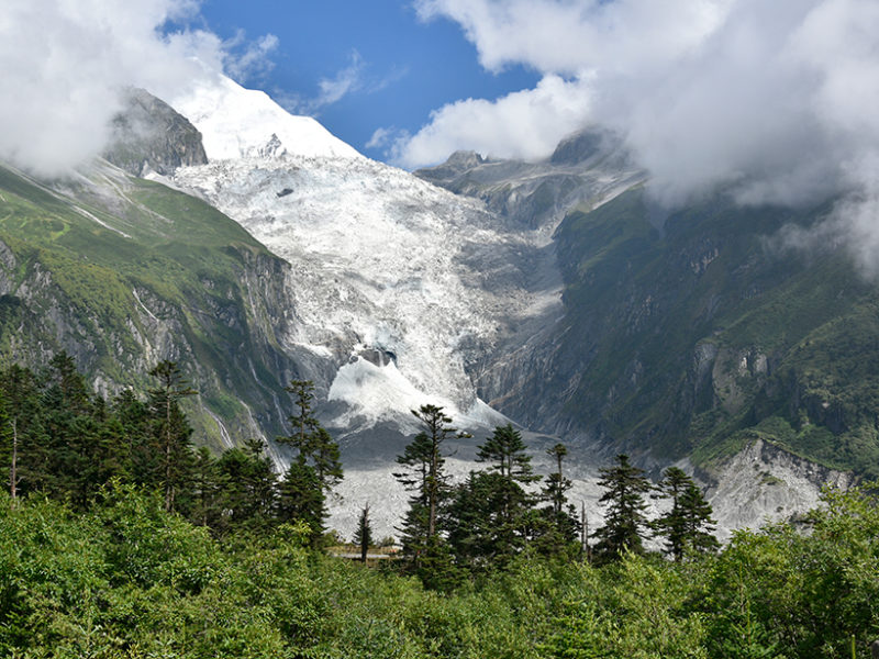 The Give and Take of Mercury in Glacial Landscapes